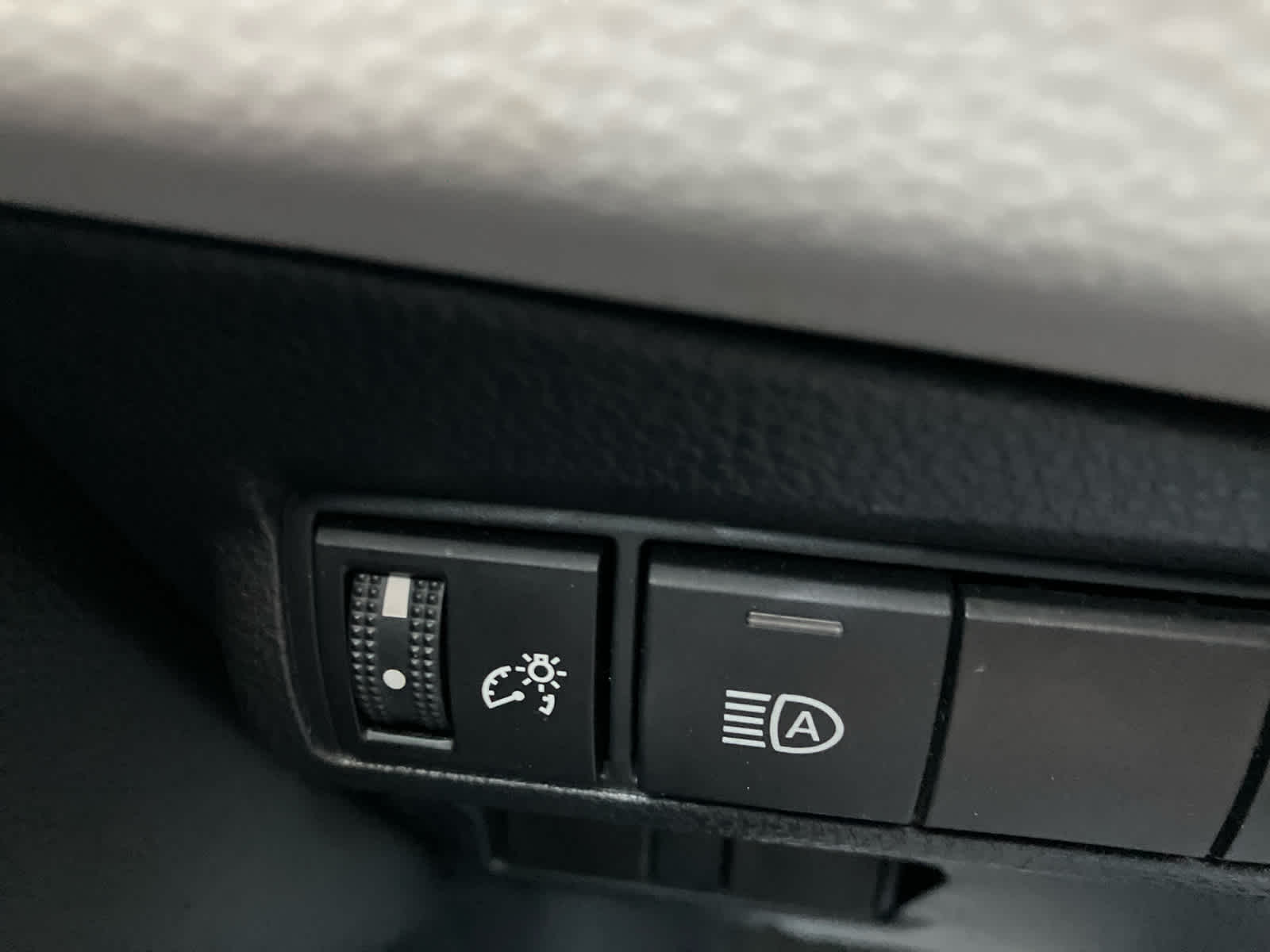 Vehicle image 13 of 30