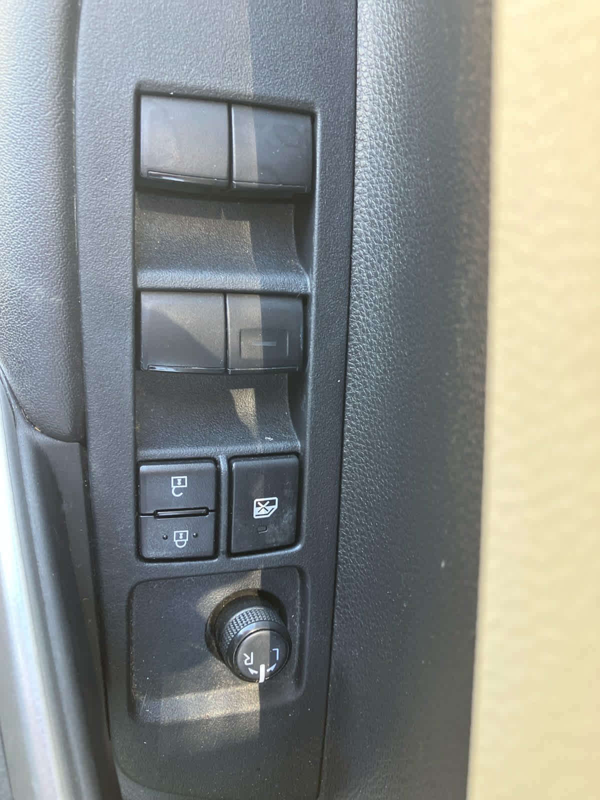 Vehicle image 12 of 30