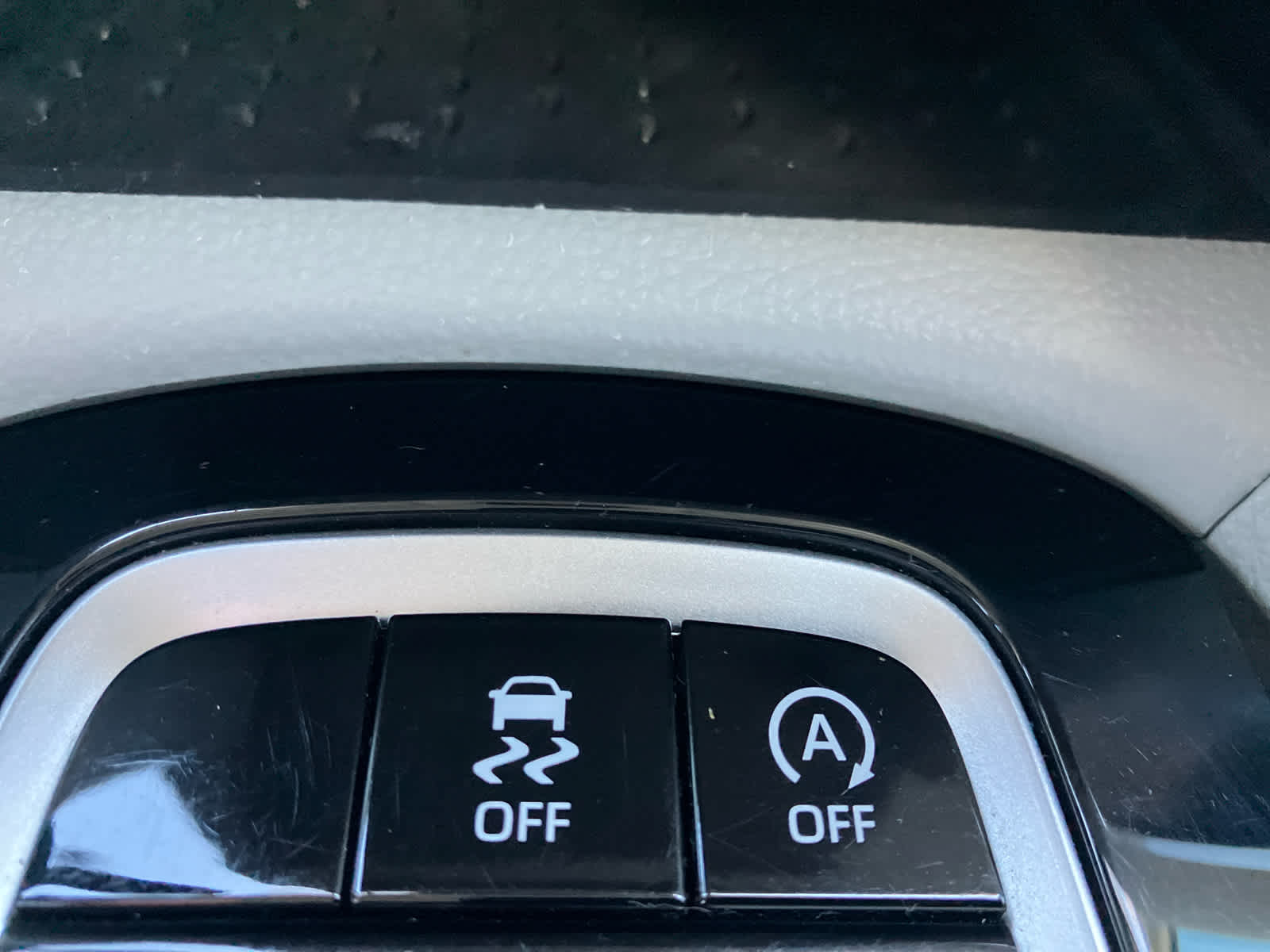 Vehicle image 24 of 30
