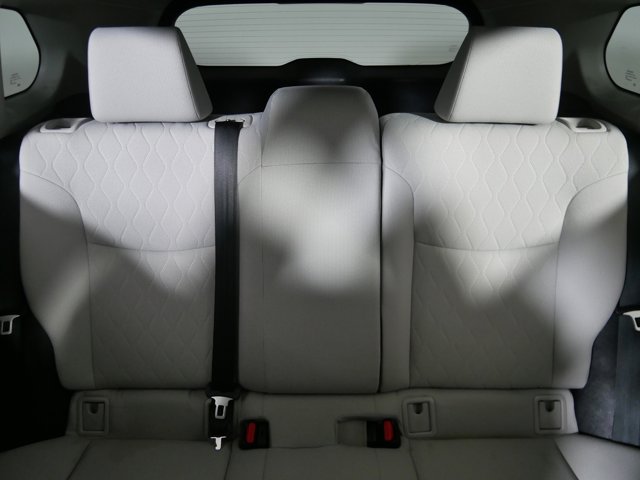 Vehicle image 13 of 36