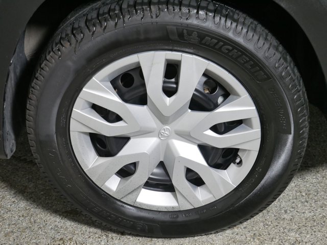 Vehicle image 15 of 36