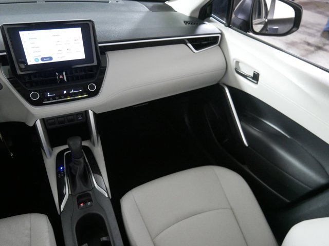 Vehicle image 11 of 36