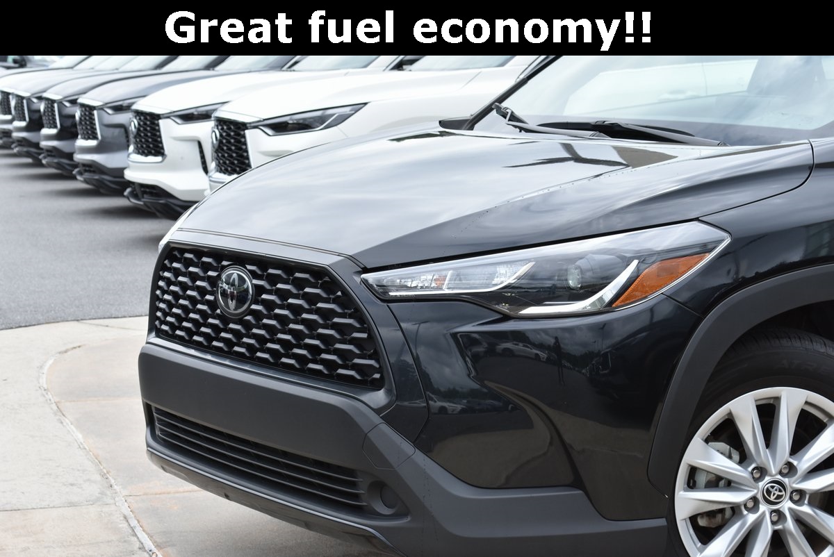 2023 Toyota Corolla Cross LE Image 34 of 35