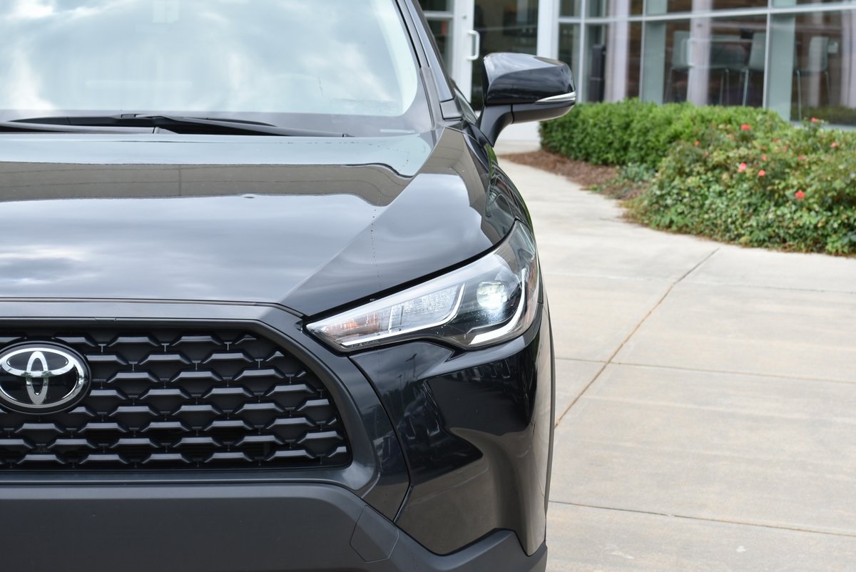 2023 Toyota Corolla Cross LE Image 5 of 35