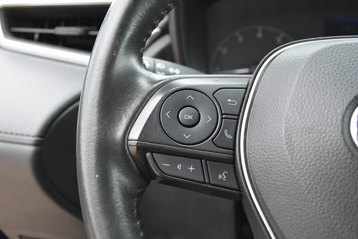 2023 Toyota Corolla Cross LE Image 24 of 35