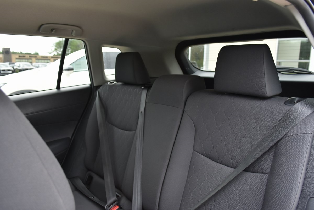 2023 Toyota Corolla Cross LE Image 15 of 35