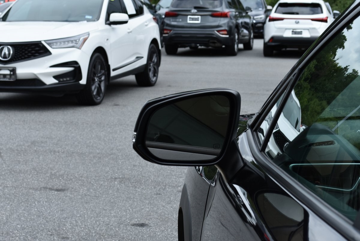 2023 Toyota Corolla Cross LE Image 19 of 35