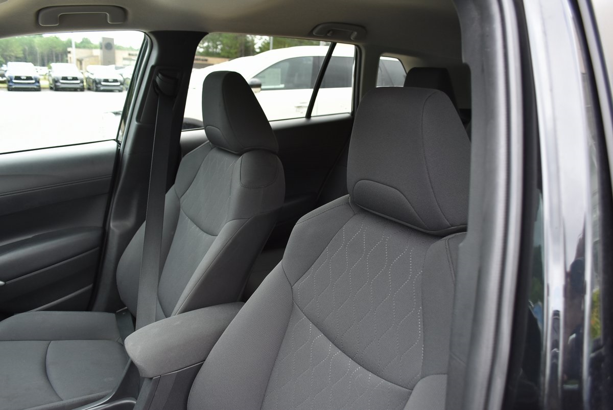 2023 Toyota Corolla Cross LE Image 16 of 35