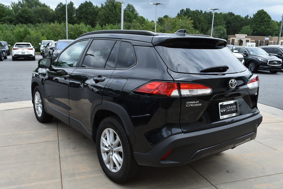 2023 Toyota Corolla Cross LE Image 11 of 35