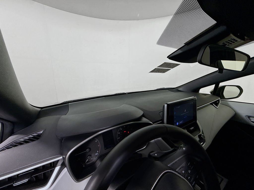 2023 Toyota Corolla SE Image 16 of 28