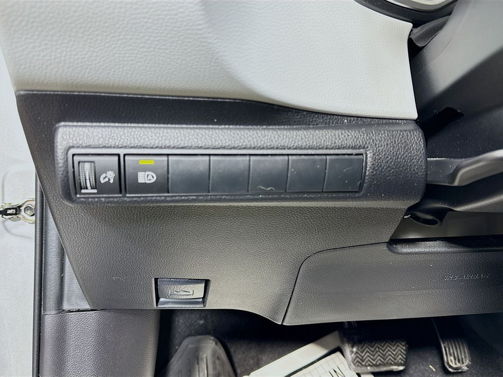 2023 Toyota Corolla SE Image 26 of 28
