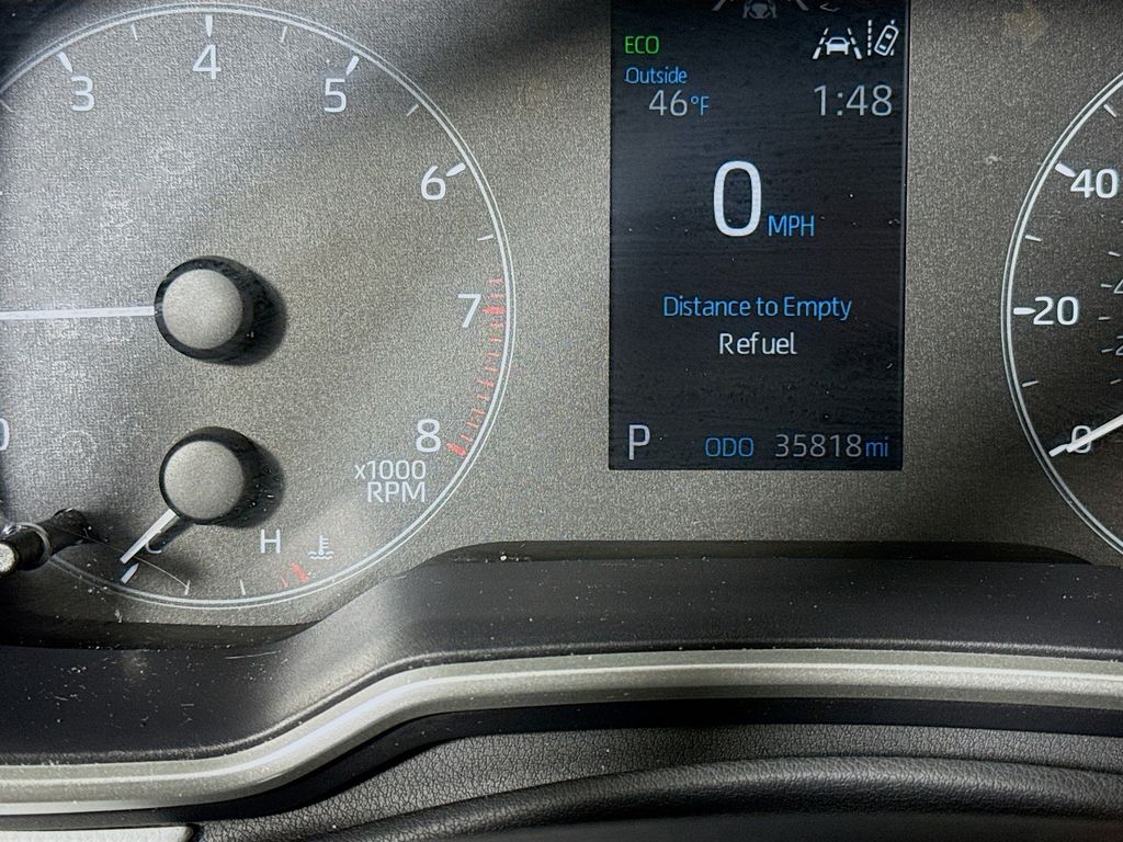 2023 Toyota Corolla SE Image 17 of 28