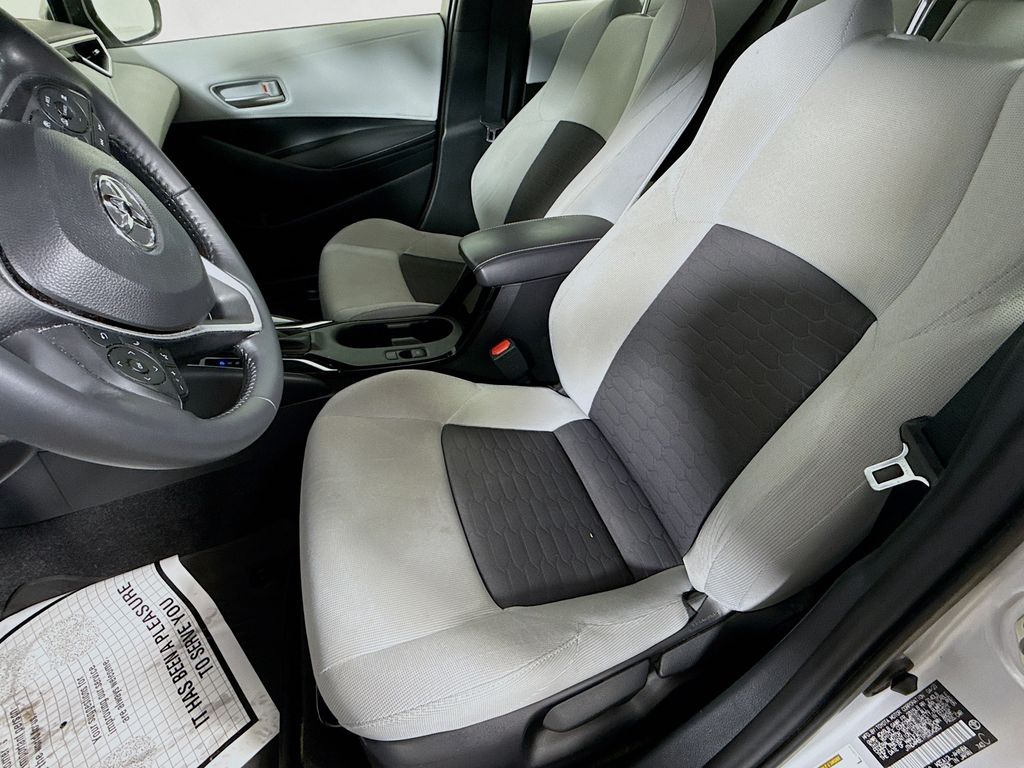 2023 Toyota Corolla SE Image 14 of 28