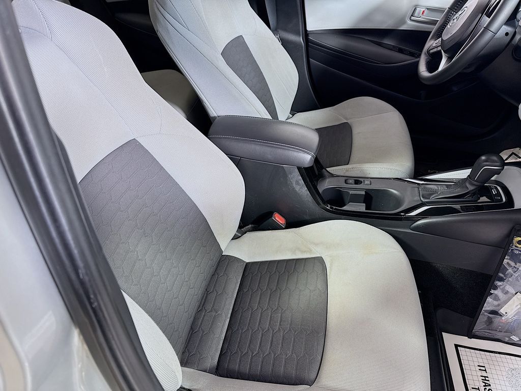 2023 Toyota Corolla SE Image 12 of 28