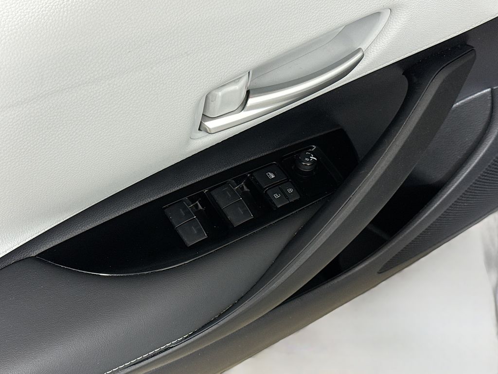 2023 Toyota Corolla SE Image 28 of 28