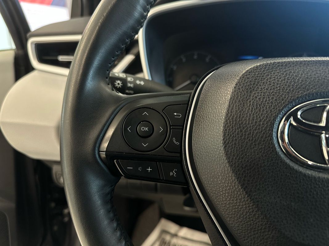 Vehicle image 20 of 34