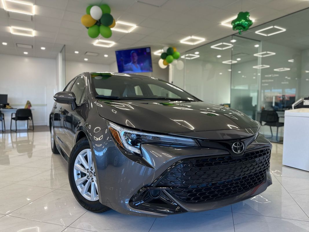 Vehicle image 11 of 34