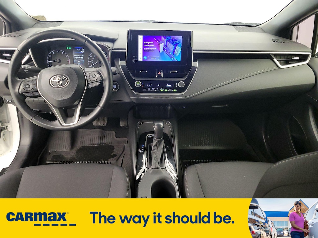 Vehicle image 11 of 30
