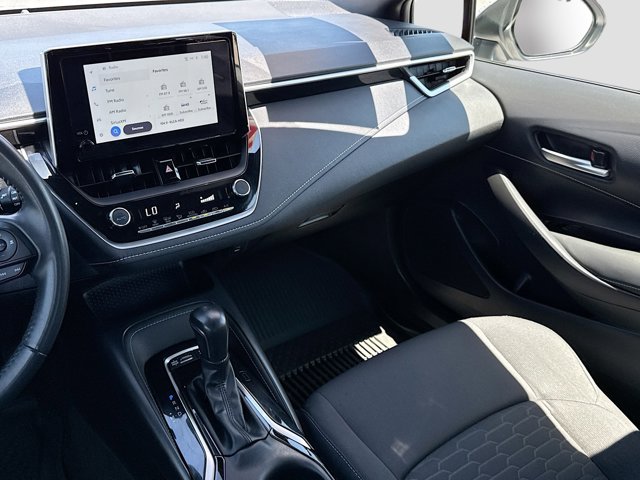 Vehicle image 33 of 55