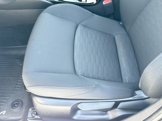 Vehicle image 32 of 55