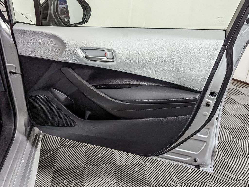 2023 Toyota Corolla SE Image 32 of 42