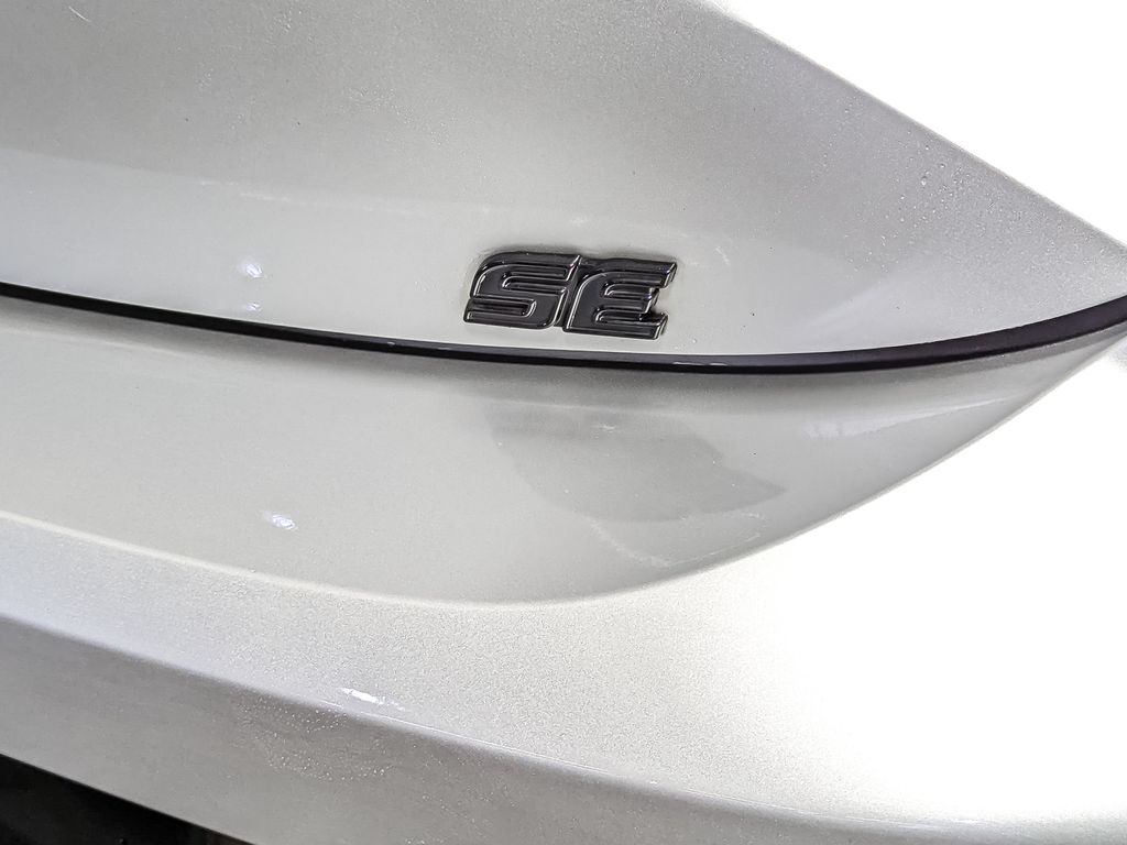 2023 Toyota Corolla SE Image 37 of 42