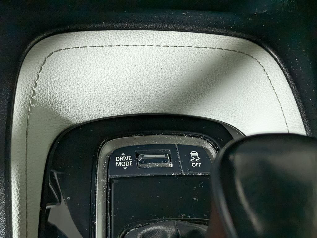 2023 Toyota Corolla SE Image 34 of 42