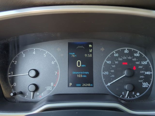 Vehicle image 11 of 32