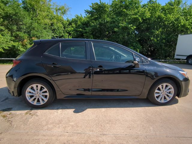 Vehicle image 6 of 32