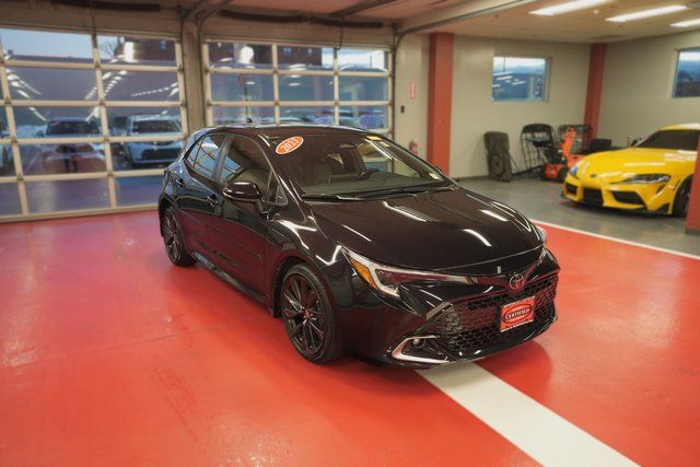 2023 Toyota Corolla XSE Image 2 of 31