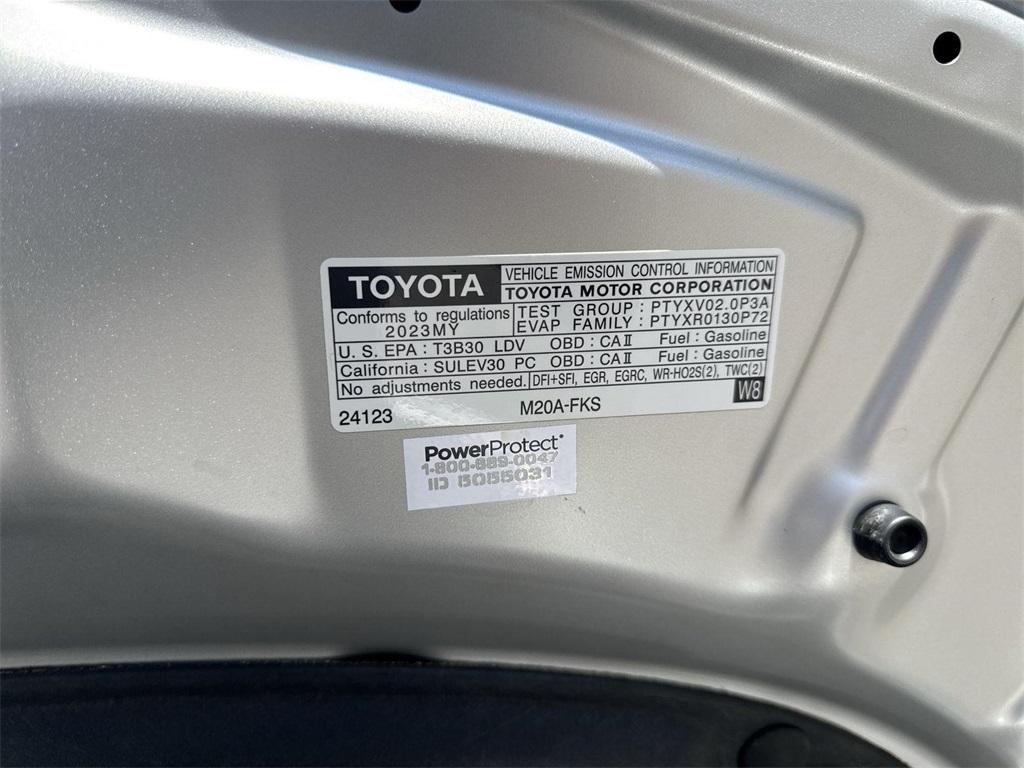 Vehicle image 9 of 37