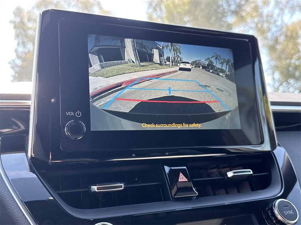 Vehicle image 18 of 37