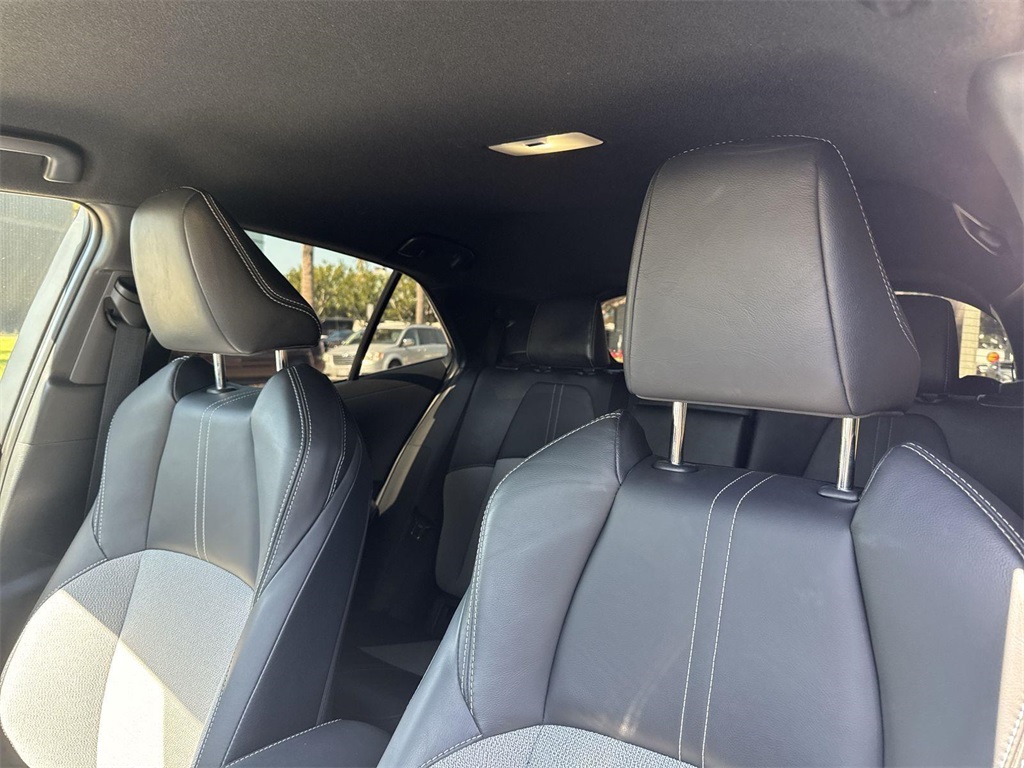 Vehicle image 28 of 37