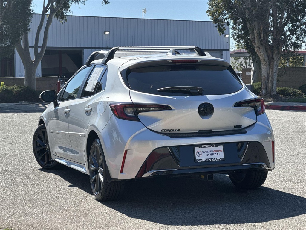 Vehicle image 8 of 37