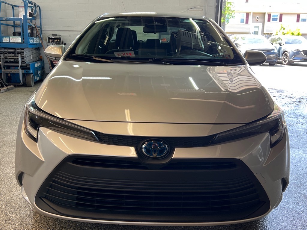 Vehicle image 2 of 22