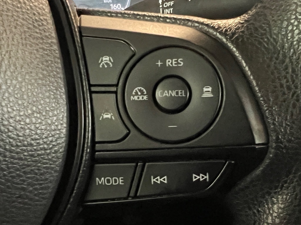 Vehicle image 11 of 22