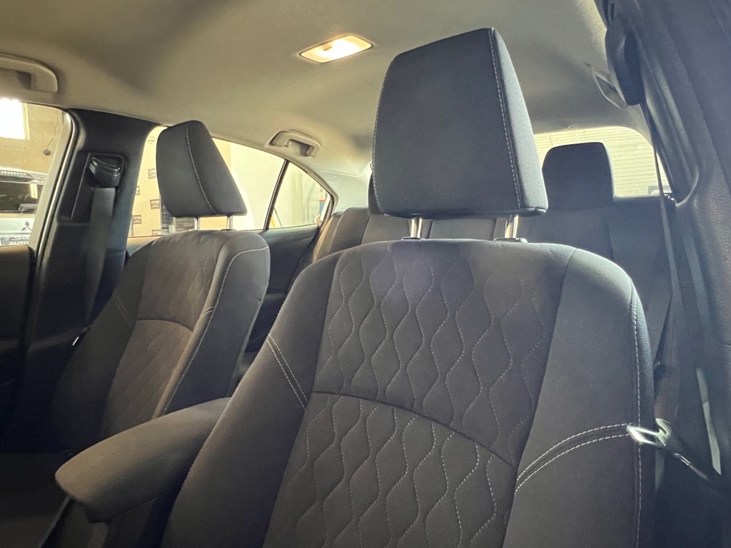Vehicle image 16 of 22