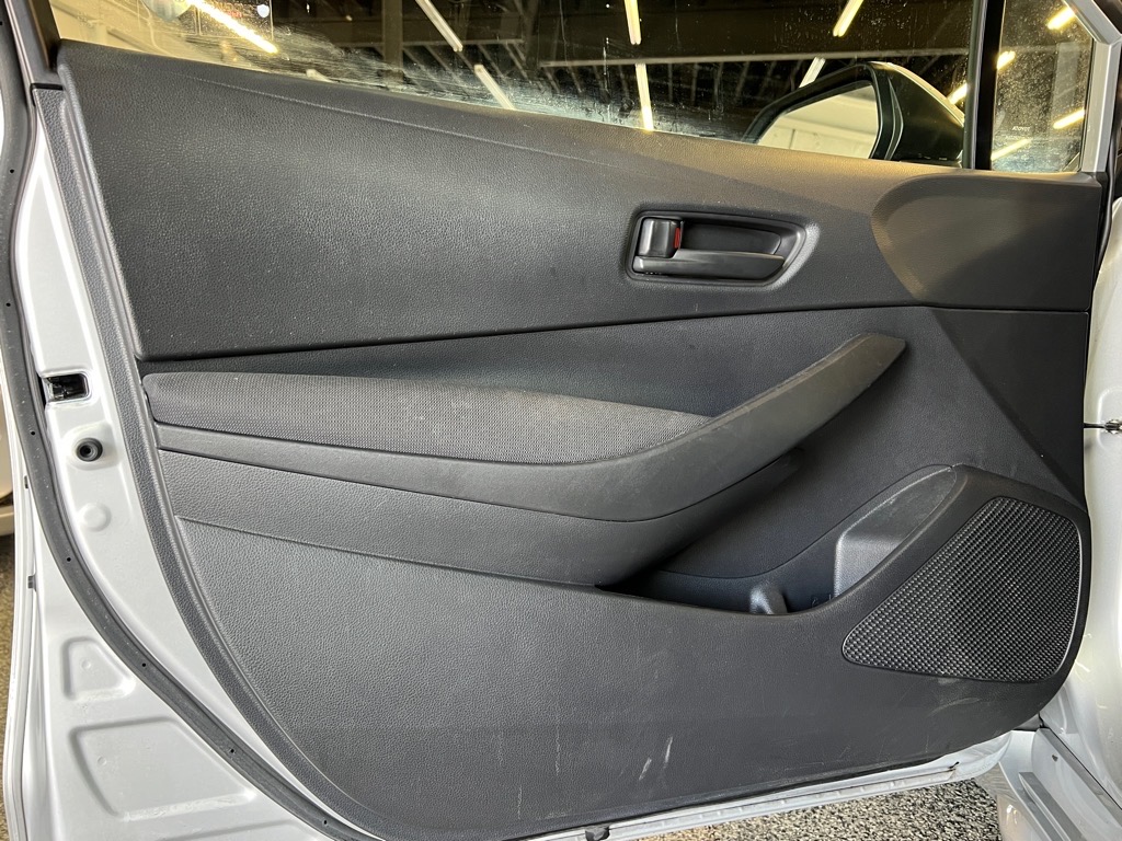 Vehicle image 6 of 22