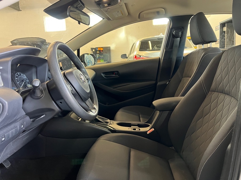 Vehicle image 7 of 22