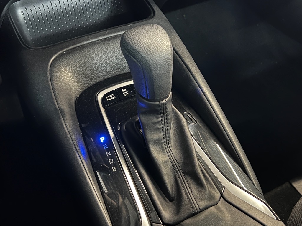 Vehicle image 15 of 22
