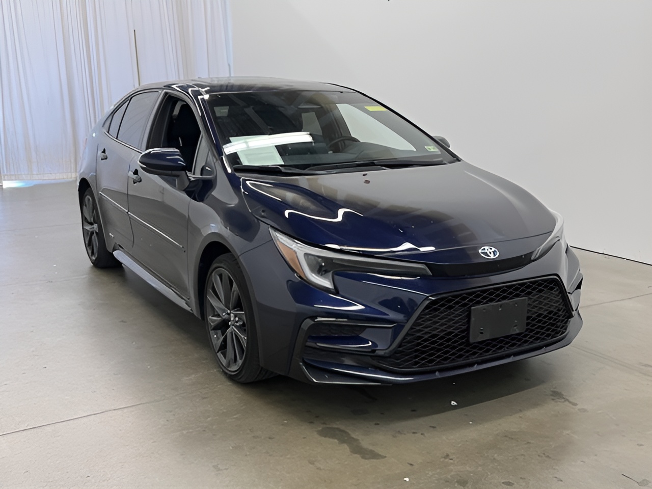 Vehicle image 28 of 31