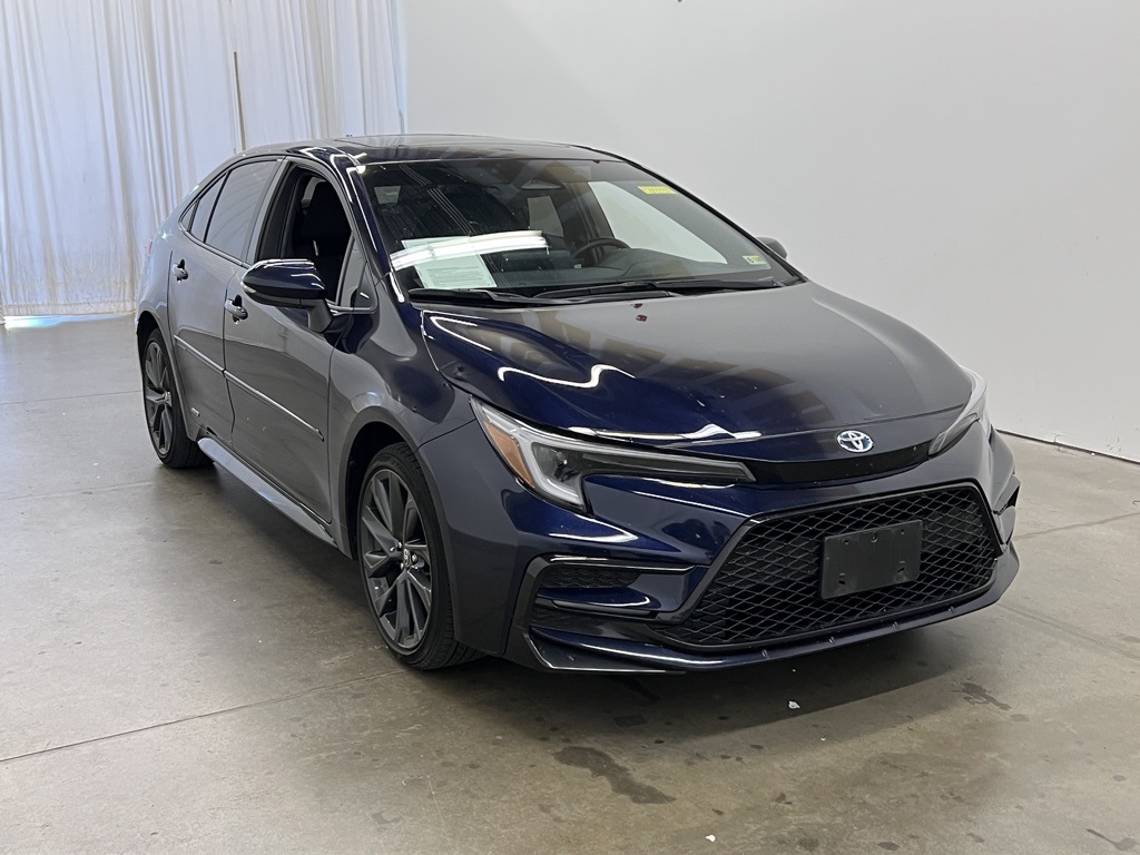 Vehicle image 3 of 31