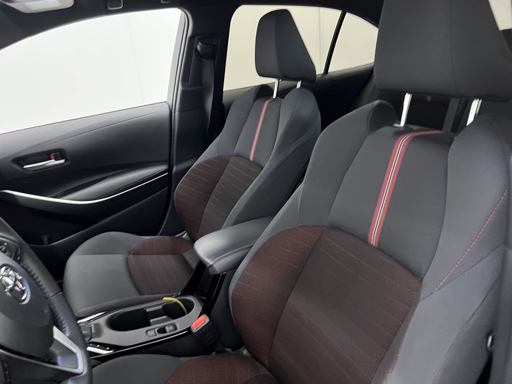 Vehicle image 8 of 31