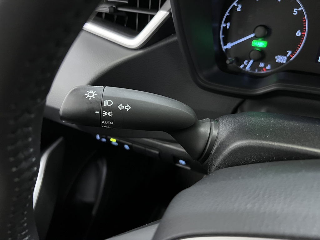 Vehicle image 16 of 31
