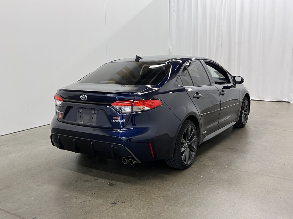 Vehicle image 4 of 31