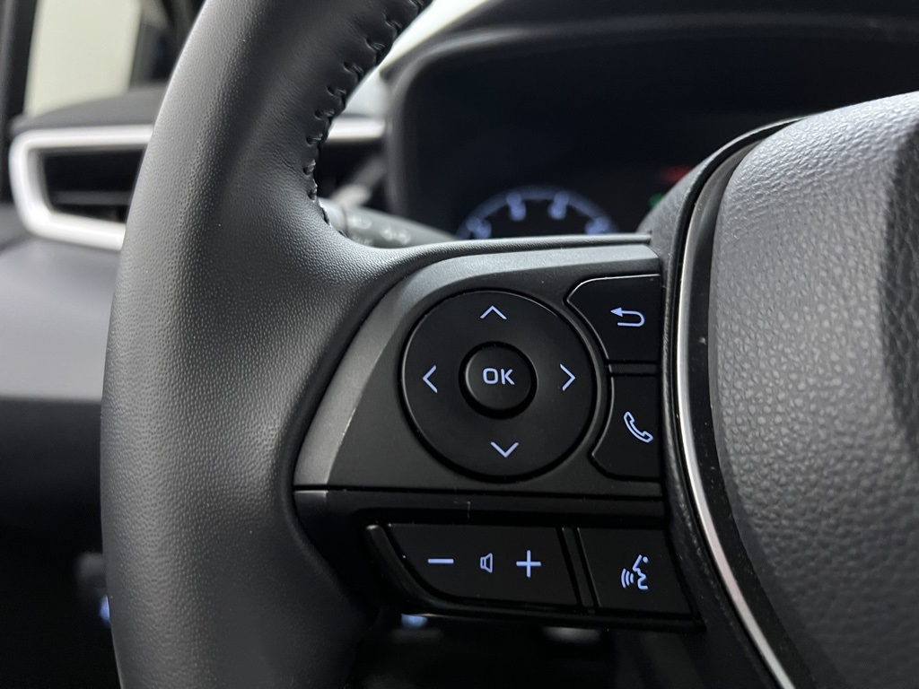 Vehicle image 13 of 31