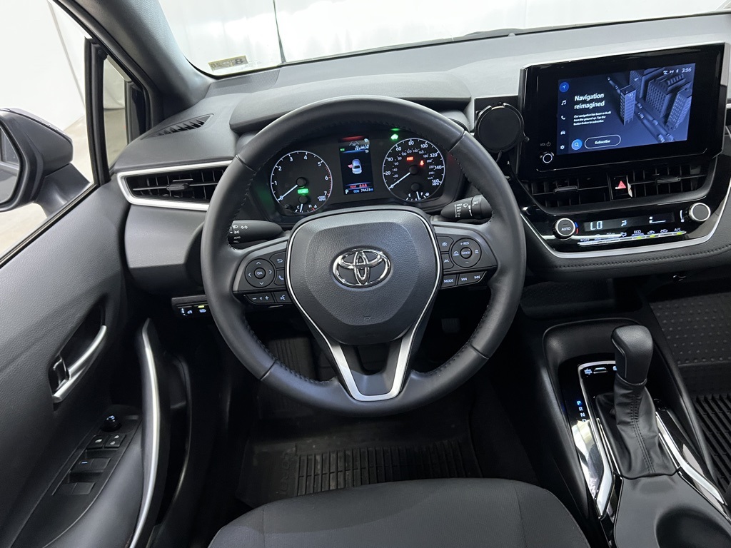 Vehicle image 11 of 31
