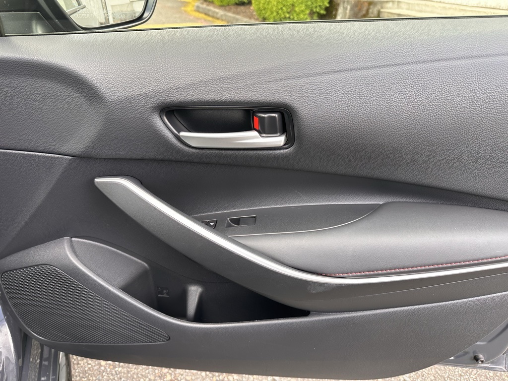 Vehicle image 15 of 25