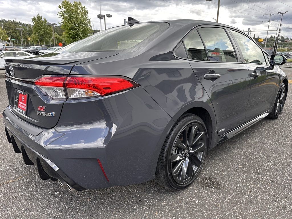 Vehicle image 5 of 25