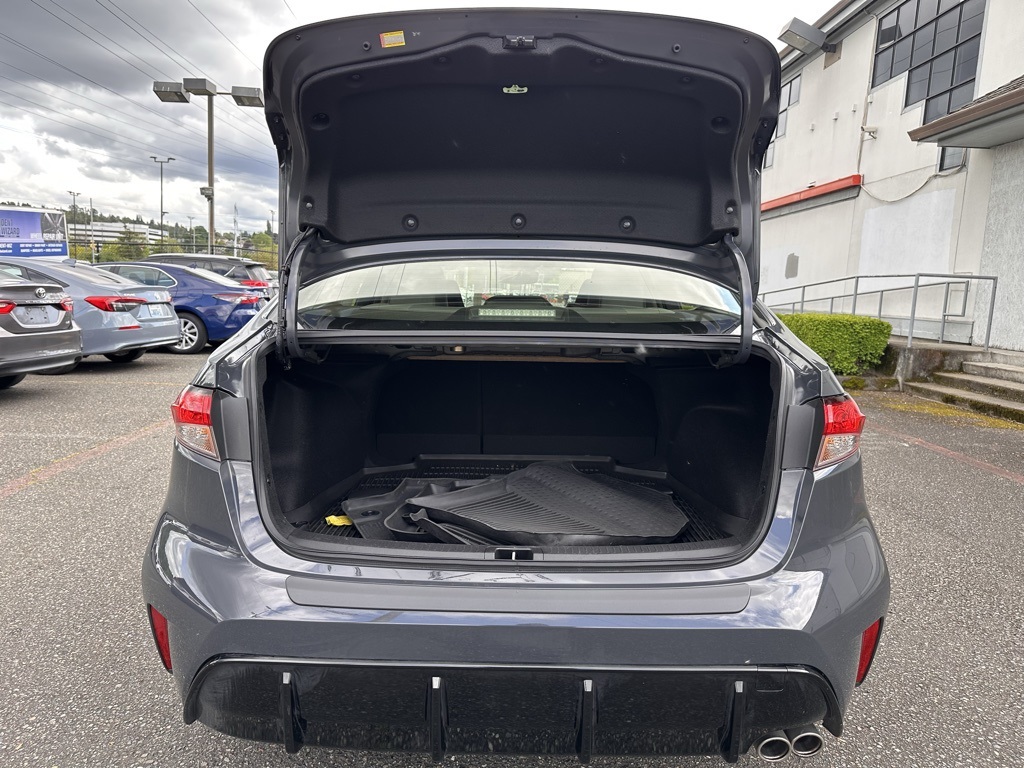 Vehicle image 23 of 25